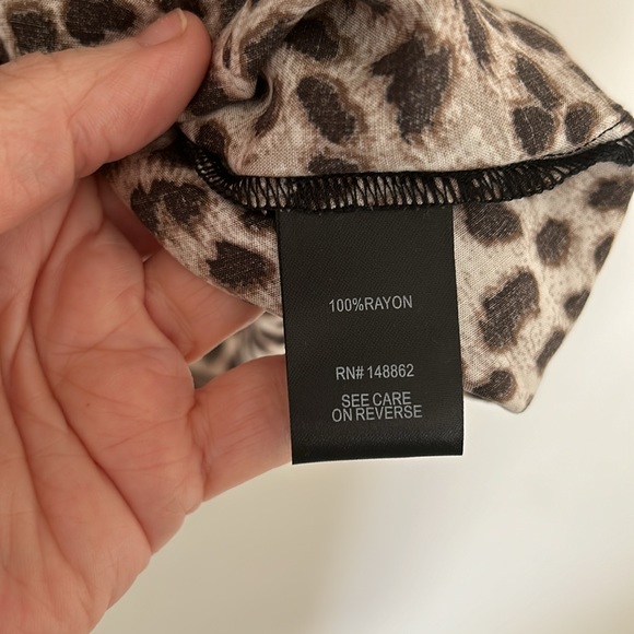 NWT Torrid Leopard Challis Tie Front Blouse - Picture 7 of 11